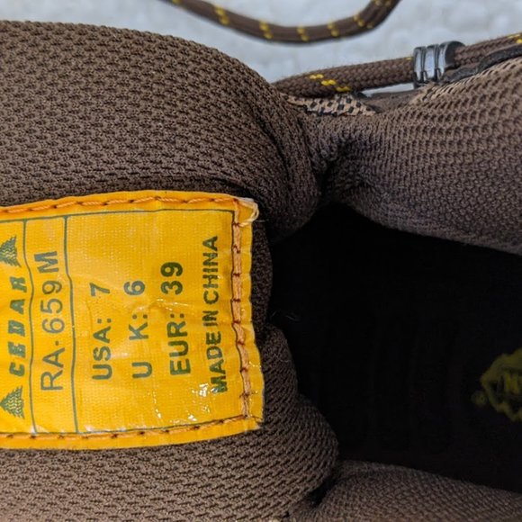 CEDAR Waterproof, Shockproof  boots for Hiking, Trekking - Picture 8 of 14